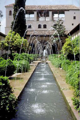 Patio de la Acequia, Generarlife, Alhambra, Granada